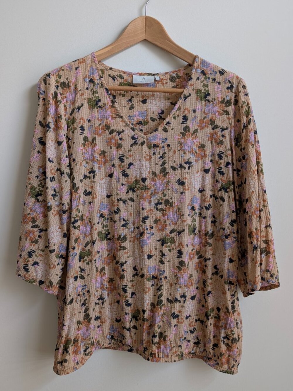 Kaffe 40 approx Large viscose cotton lightweight floral V neck blouse top